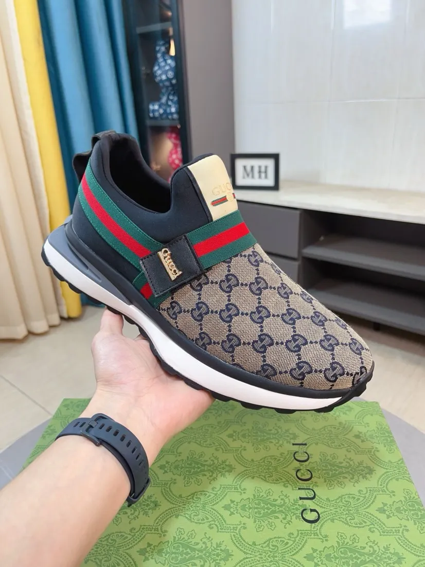 Factory price 458🌹🌹GUCCI [Gucci] New high-end brand of men's shoes, the latest fashionable casual men's shoes, trendy and versatile style, relaxed and sporty style, uppers imported from Italy, first-layer cowhide, genuine leather lining and ultra-fine workmanship. Original personalized fashionable rubber wear-resistant outsole, light and comfortable on the foot, size 38-44